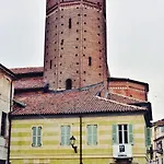 Cozy Place 26 Con Parcheggio Privato Gratuito * Верчелли