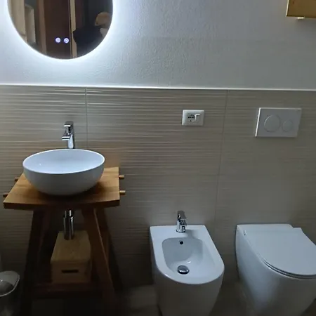 Cozy Place 26 Con Parcheggio Privato Gratuito * Верчелли